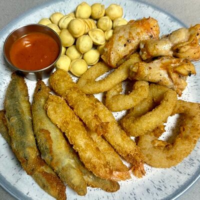 Ассорти закусок на компанию №2 в Oasis по цене 1900 ₽