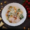 Цезарь с копчёной куриной грудкой в Swede по цене 444