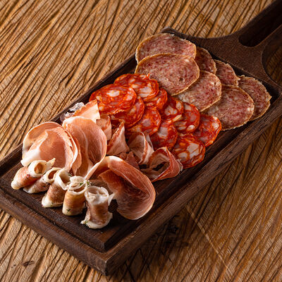 Мясные деликатесы в Горыныч по цене 1230 ₽