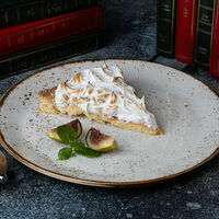 Лимонный пирог в McKey Pub & Restauraunt