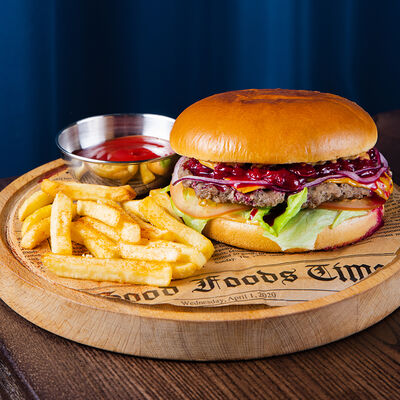 Комбо бургер с вишней в Pafos по цене 680 ₽