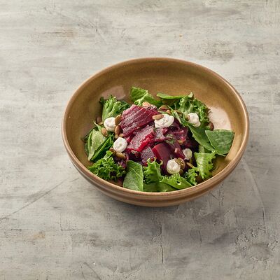 Свёкла, маринованная в ткемали, с кремом из брынзы и семенами тыквы в Мамука по цене 540 ₽