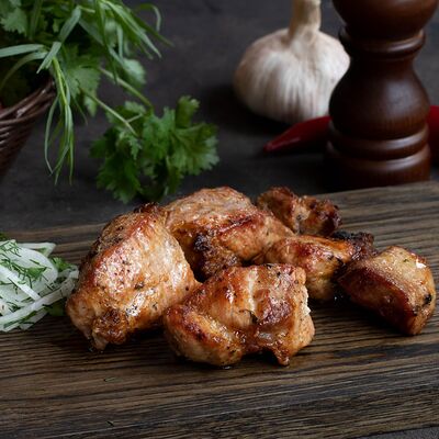 Шашлык из cвинoй шеи в Arts - food по цене 620 ₽