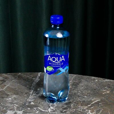 Aqua Minerale газированная в FRIENDLOUNGE по цене 140 ₽