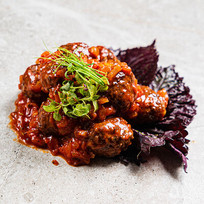 Мясные шарики с красным соусом в Blackberry по цене 8 р.