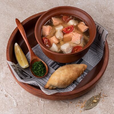 Уха из печи с судаком и с лососем в Русская усадьба по цене 910 ₽