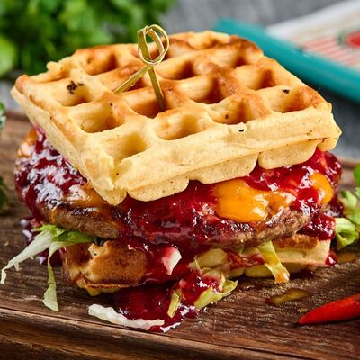 Бельгийский бургерв California Diner по цене 620 ₽