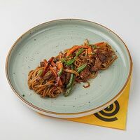 Wok лапша с курицей в Мята Lounge Керей