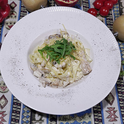 Тальятелле с курицей и грибами в Ресторан Барашек по цене 1060 ₽