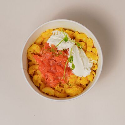 Mac&Cheese с лососем и творожным сыром в Атта по цене 540 ₽