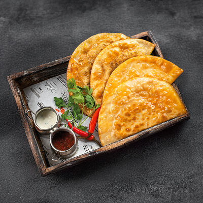 Кутабы со свининой и говядиной в Бумбараш по цене 355 ₽