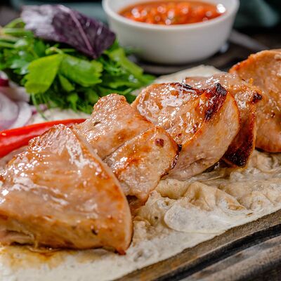 Шашлык из свиной мякоти в Шашлык Хаус Grill Premium Combo по цене 690 ₽