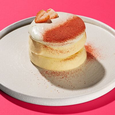 Панкейк Клубника-матча в Fluffy Fluffy по цене 790 ₽