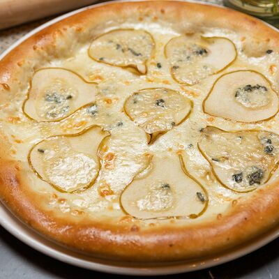 Пицца Горгонзола в Maki Family по цене 539