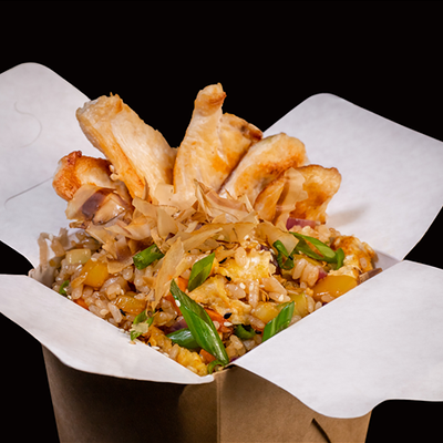 Рис Тяхан с курицей в SUSHIлка по цене 680 ₽