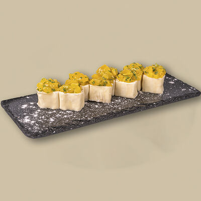 Сладкий ролл Мятный манго в Любим сытно по цене 535 ₽