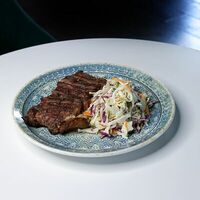 Стейк альтернатива с салатом Коул слоу в Стейк & Эггс