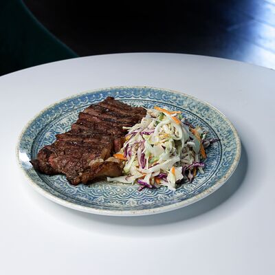 Стейк альтернатива с салатом Коул слоу в Стейк & Эггс по цене 1529 ₽