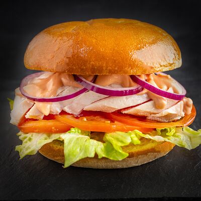 Чикен бургер в Тёрка по цене 644 ₽