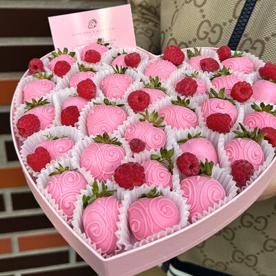 Pink hearts в Deliberry по цене 3980 ₽