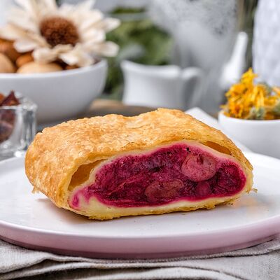 Штрудель вишневый в Десерт Коллекция по цене 2530 ₽