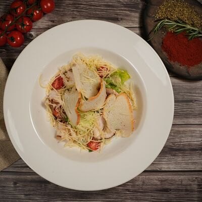Салат Цезарь с курицей в Palermo по цене 580 ₽