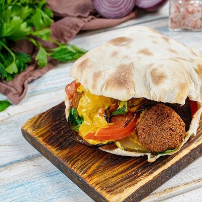 Сабих с фалафелемв Абу гош по цене 770 ₽