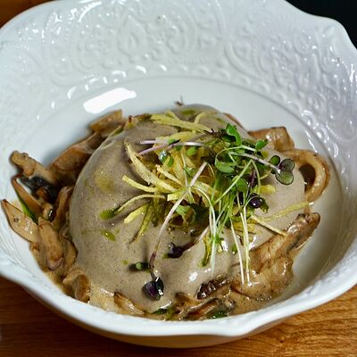 Грибной жюльен с муссом из подосиновиковв Ива по цене 1090 ₽