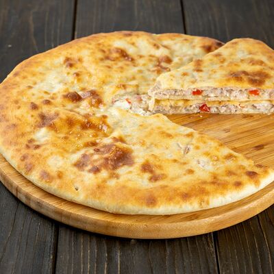 Пирог с курицей, сыром и болгарским перцем в Осетинские пироги Вкусно Пироги по цене 1050
