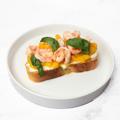 Брускетта с креветками и свежим манго в MOGU по цене 640 ₽