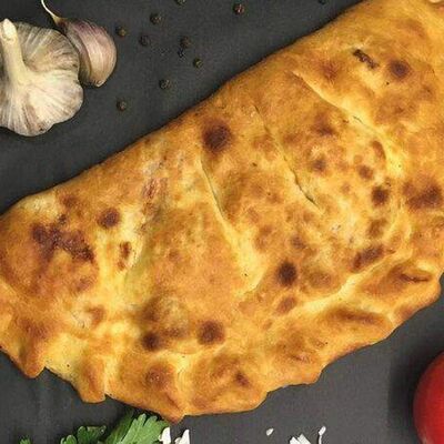 Пита с ветчиной и грибамив Kirova street по цене 240 ₽