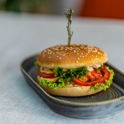 С говядиной в Есть на море по цене 715 ₽