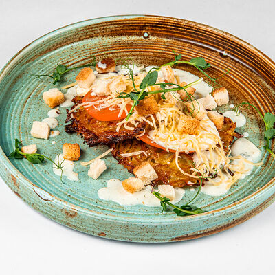 Драники с помидорами в Фёст по цене 310 ₽