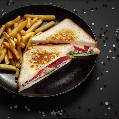 Сэндвич с пастрами в Mesto Sushi & Grill по цене 450