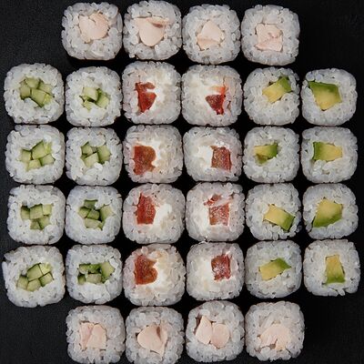 Сет Маки в Royal Sushi по цене 3450 ₸