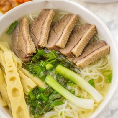 Bun vit утка с побегами бамбука в Chao Pho по цене 610 ₽