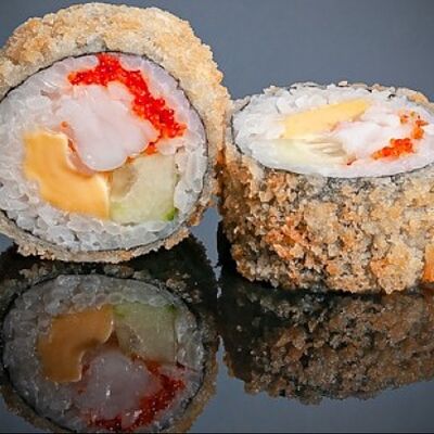 Горячий ролл Креветка темпура с массаго в СУШИТУТ по цене 550 ₽