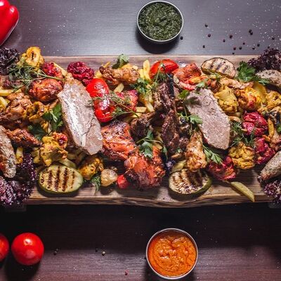 Сет для компании 7-10 человек в BBQ Night по цене 13300 ₽