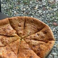 Пирог с картофелем, сыром и зеленью в Фабрика хинкали