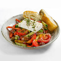 Греческий салат в Бинхартс