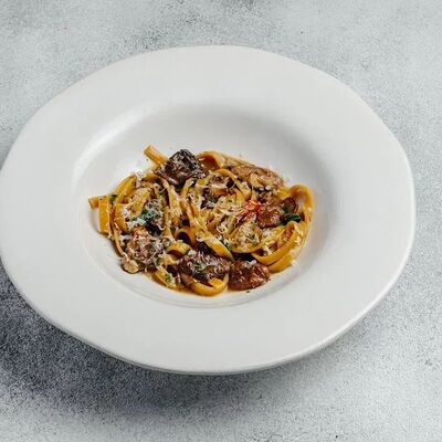 Тальятелле с белыми грибами в Горыныч по цене 990 ₽