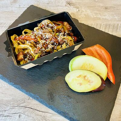 Паста а-ля вок с овощами в Сыр вашему дому по цене 398 ₽