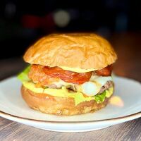 Бургер Итальянский в BBJ Burger & Bar