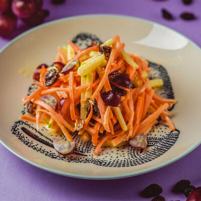 Салат яблоко-морковь в Двор Помидор по цене 310