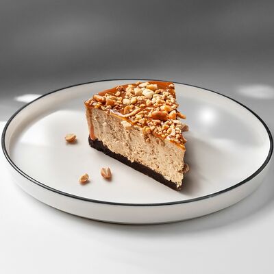 Чизкейк Сникерс в Sunrise по цене 388 ₽