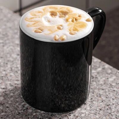 Латте кедровый орех в People по цене 380 ₽