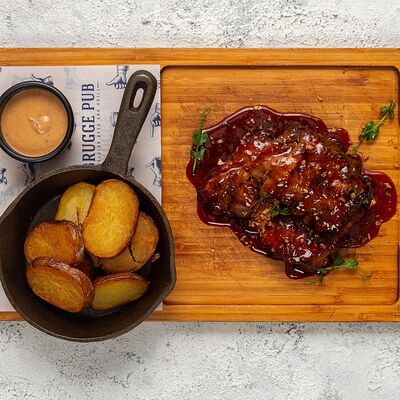 Рёбра с грибным соусом в Brugge по цене 850 ₽