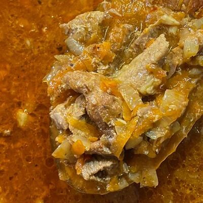 Гуляш из свинины в Бистро шеф по цене 260 ₽