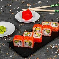 Калифорния с креветкой в Суши Пати