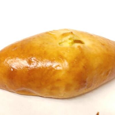 Булочка с картошкой и с сыром в Пекарня Донер Шаурма по цене 88 ₽